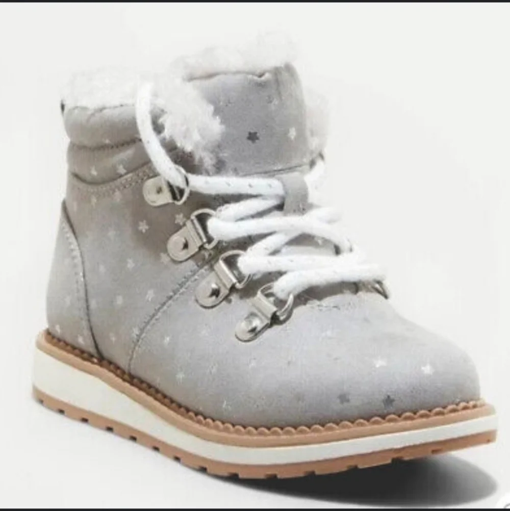 Cat & Jack Toddler Girl’s Boots Reed Lace-Up Fleece Lined Winter Fashion Size 5